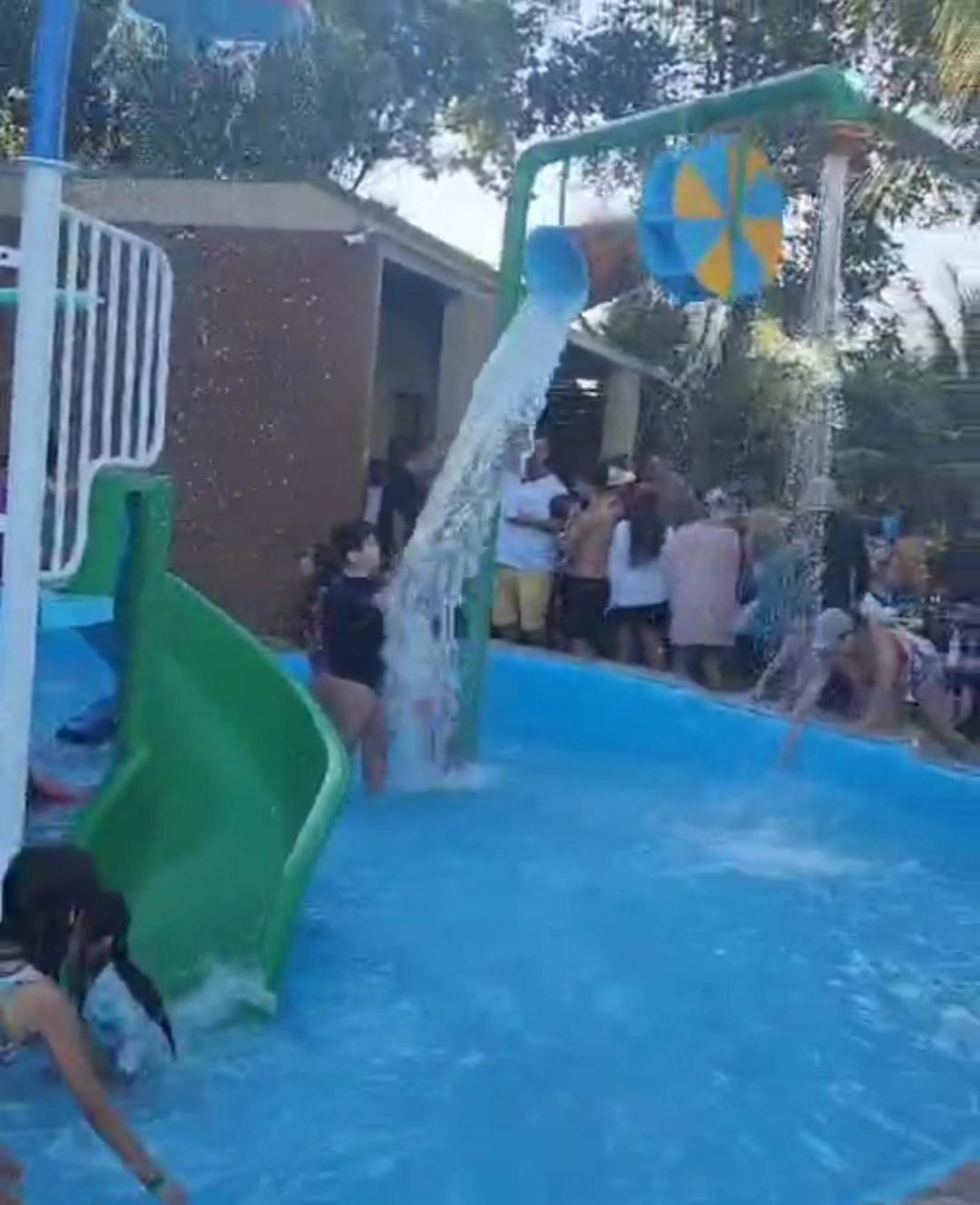 Aldeia Do Lago Caldas Novas Lindo Apt Com Cozinha Mobilia Nova Pode Levar Bebidas Na Area Das Piscinas ภายนอก รูปภาพ